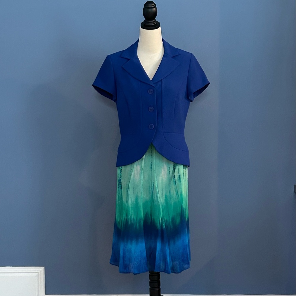 Julian Taylor Blue and Green Skirt Set Size 8